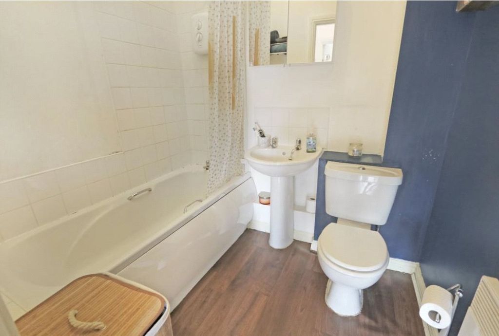 Additional image 5 of 2 bed flat for salePark Road South, Middlesbrough, North Yorkshire TS5