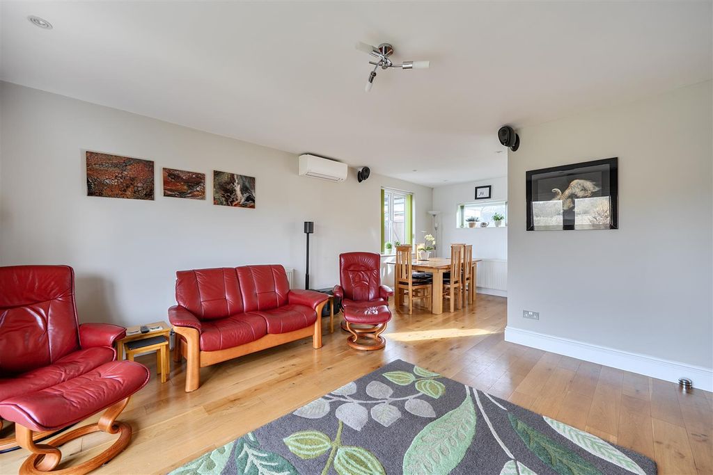 Additional image 10 of 3 bed detached bungalow for saleBushey Shaw, Ashtead KT21