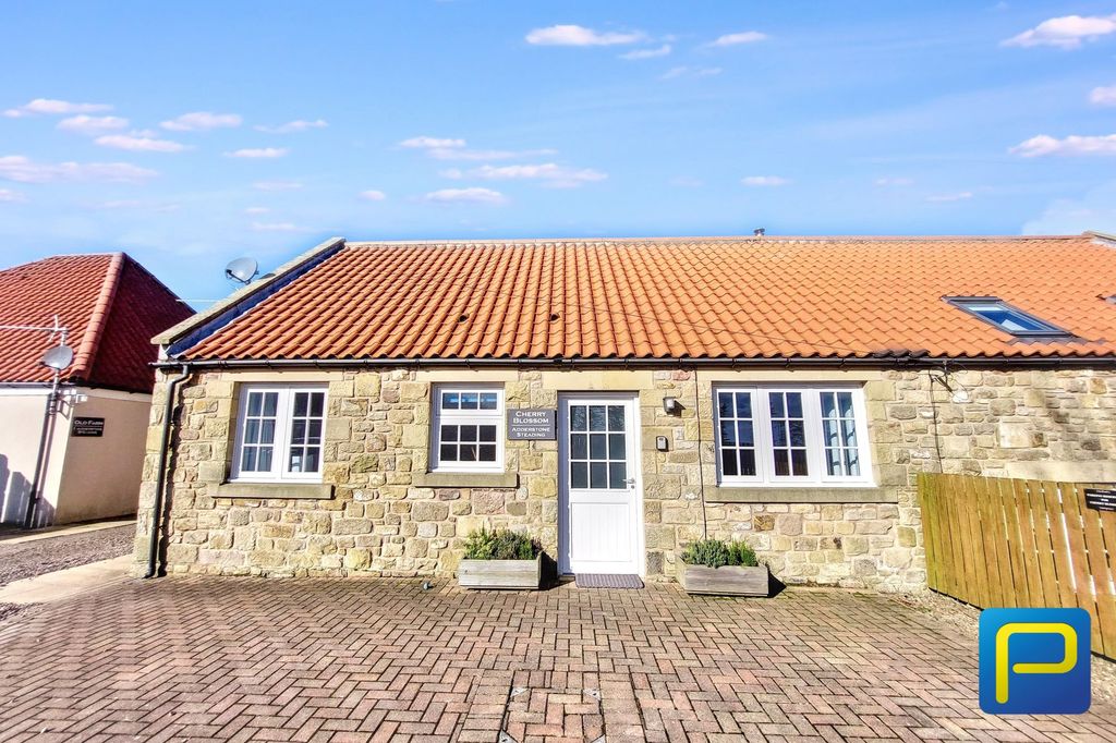 2 bed barn conversion for saleBelford NE70