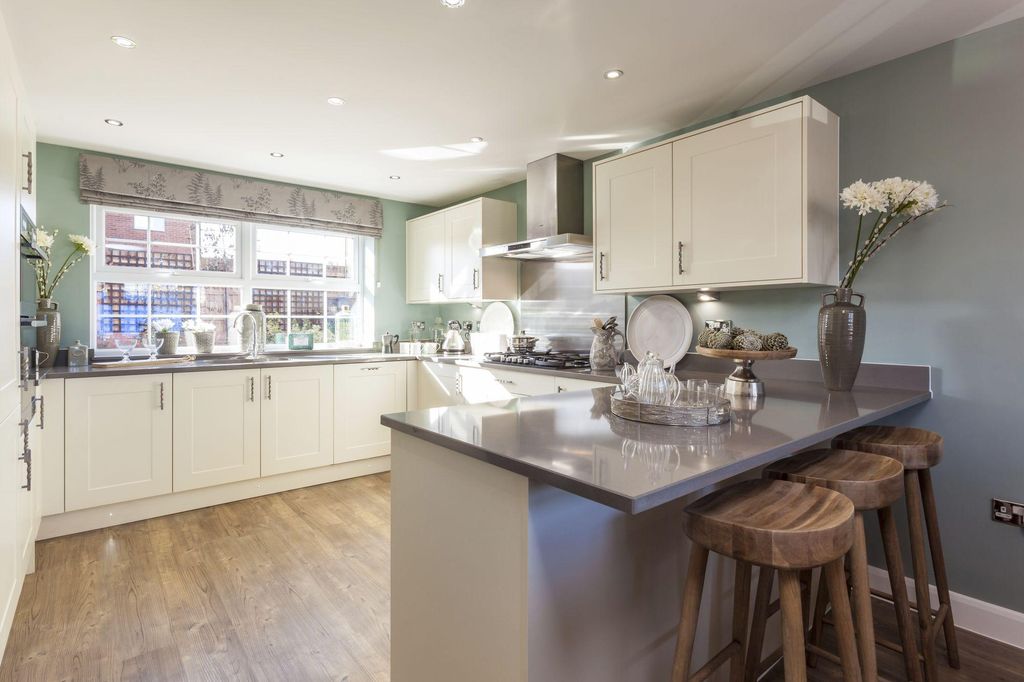 4 bed detached house for sale"Avondale" at White Post Road, Banbury OX15