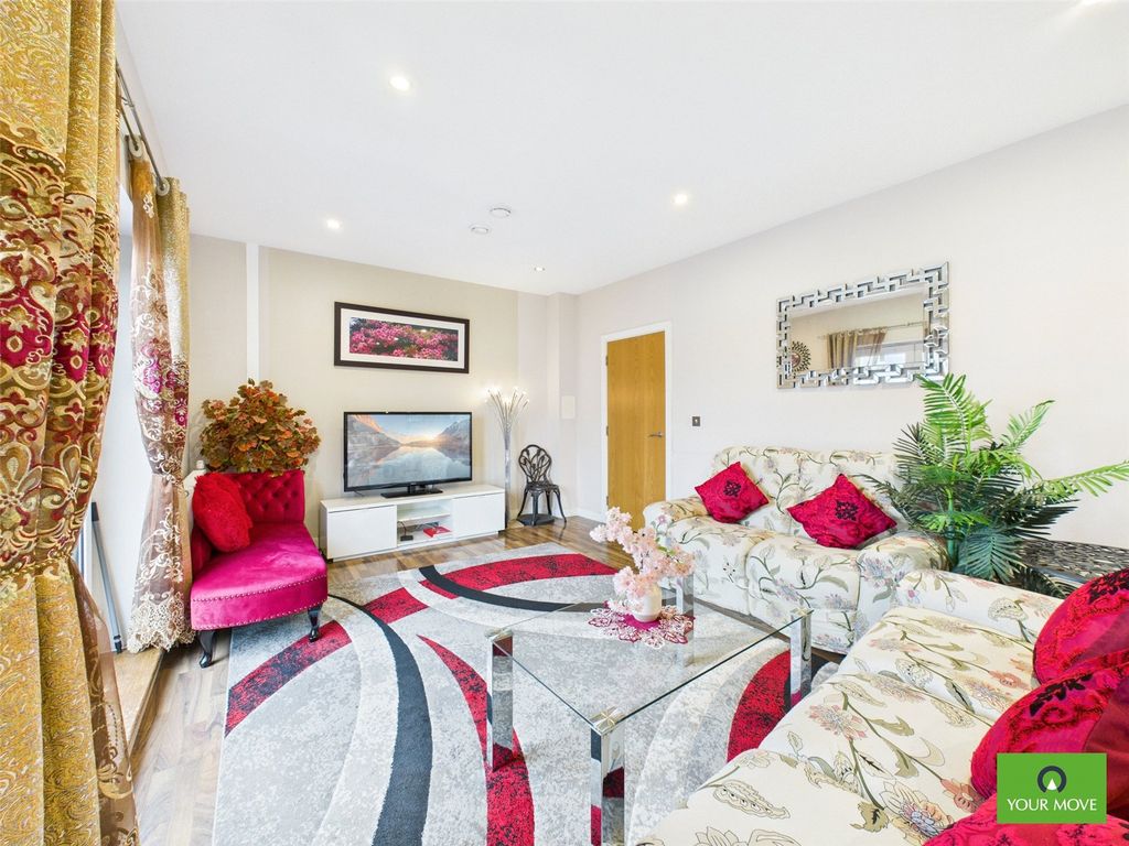 Additional image 4 of 3 bed flat for saleVestry Court, 2, Bournebrook Grove, Romford RM7