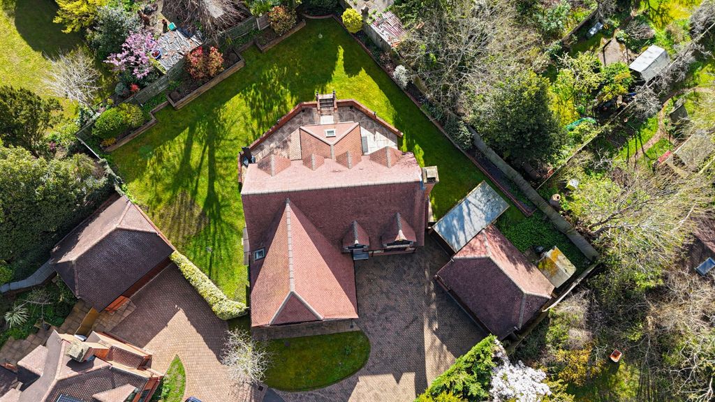 Additional image 34 of 5 bed detached house for saleVicarage Road, Reading, Berkshire RG2
