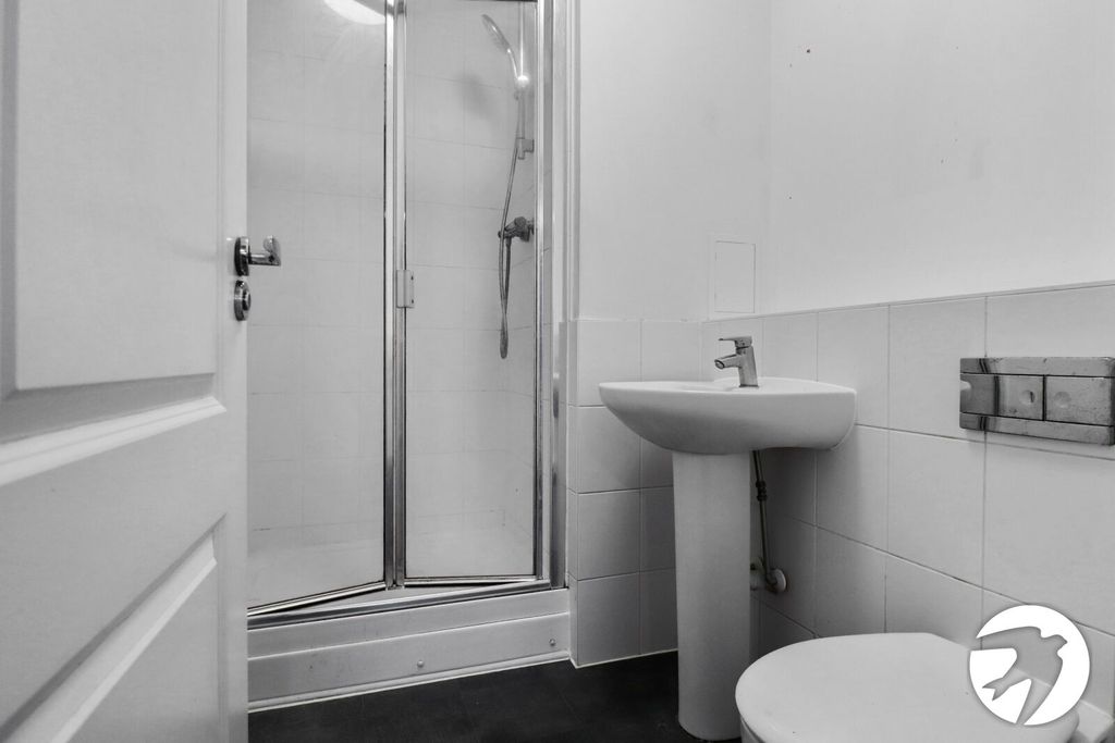 Additional image 5 of 2 bed flat for saleLittle Brights Road, Belvedere DA17