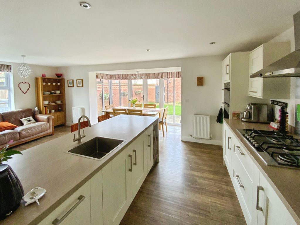 Additional image 5 of 5 bed detached house for saleNewman Avenue, Molescroft, Beverley HU17