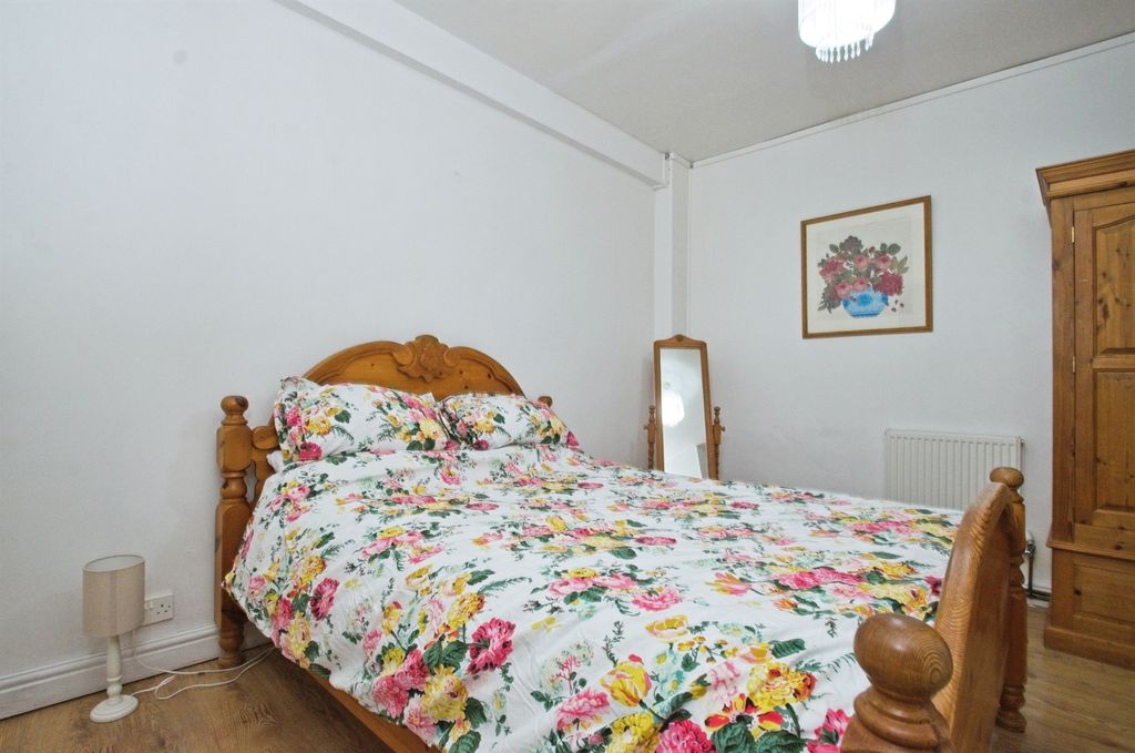 Additional image 5 of 2 bed flat for salePisgah Street, Kenfig Hill, Bridgend CF33