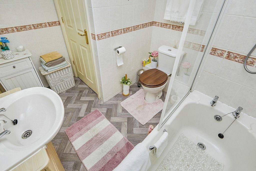 Additional image 10 of 1 bed flat for saleKedleston Close, Belper DE56
