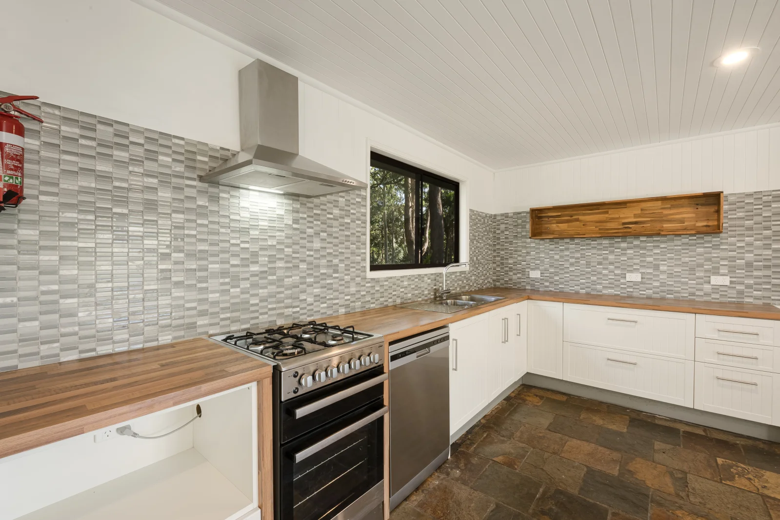 Additional image 2 of 1/340 The Ridgeway, Lisarow NSW 2250