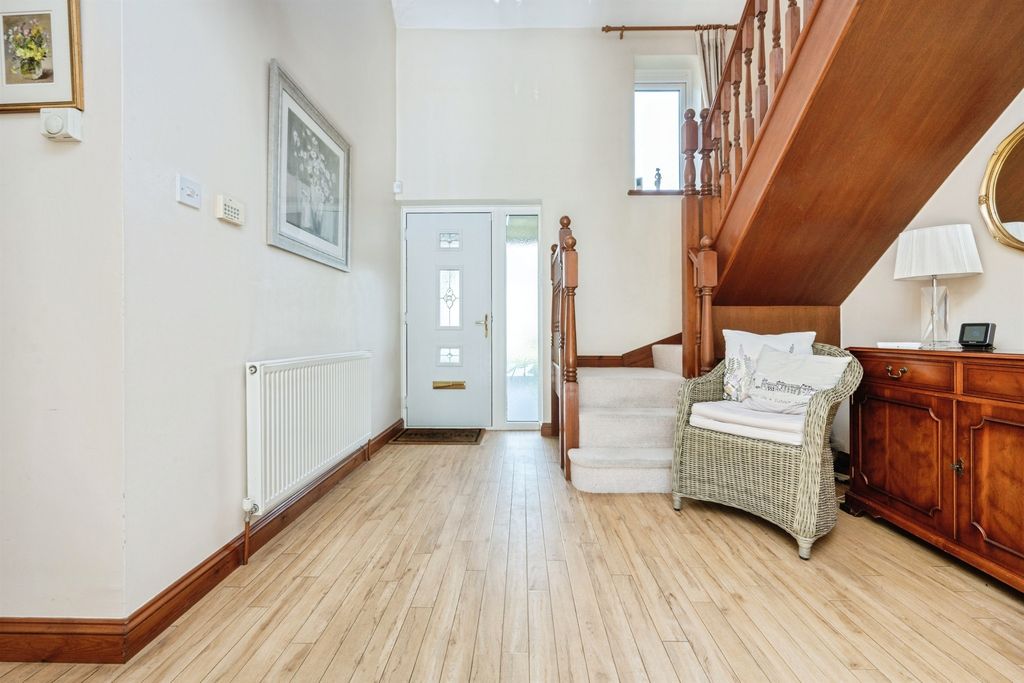 Additional image 14 of 4 bed detached house for saleSchool Lane, Weston Turville, Aylesbury HP22
