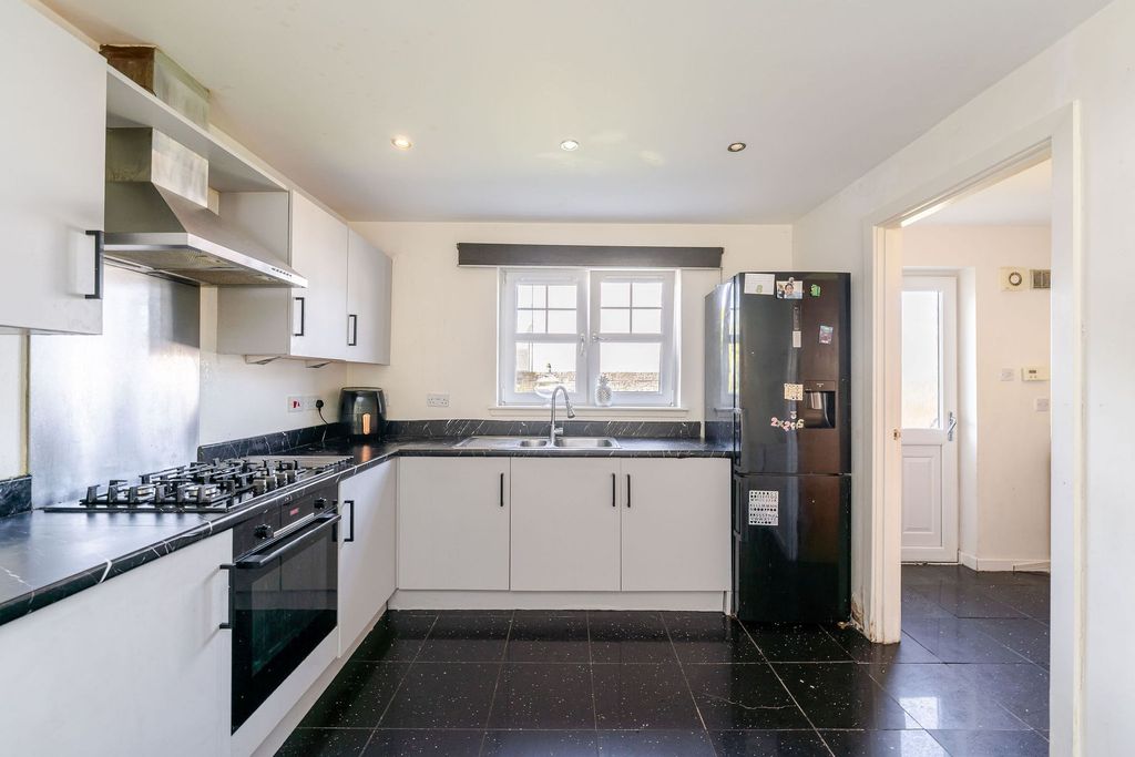 Additional image 7 of 6 bed town house for saleMosside Terrace, Bathgate EH48