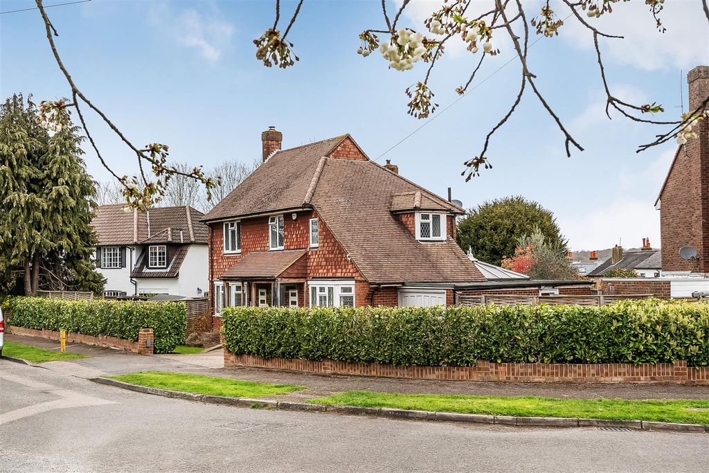Additional image 34 of 3 bed property for saleGlebe Road, Ashtead KT21