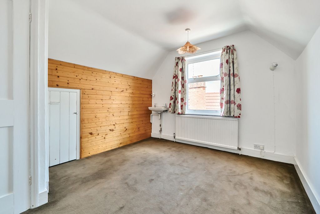 Additional image 8 of 6 bed detached house for saleNorthcourt Avenue, Reading, Berkshire RG2