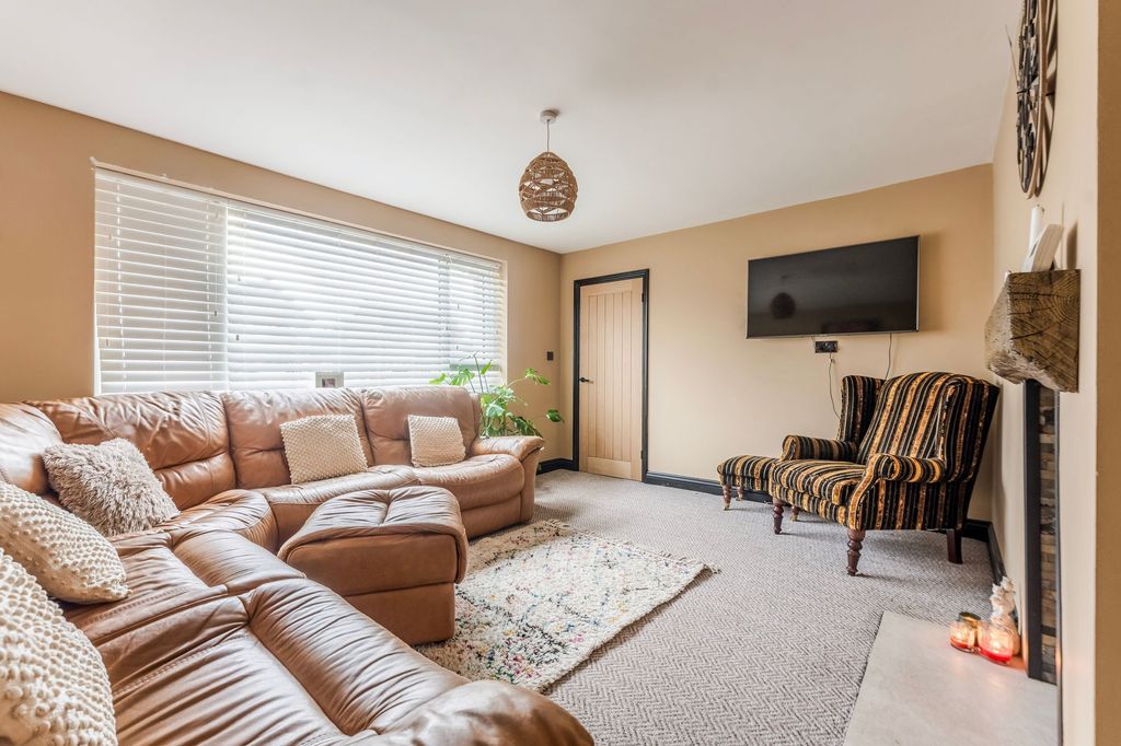 Additional image 4 of 3 bed detached bungalow for saleConey Hill, Beccles NR34