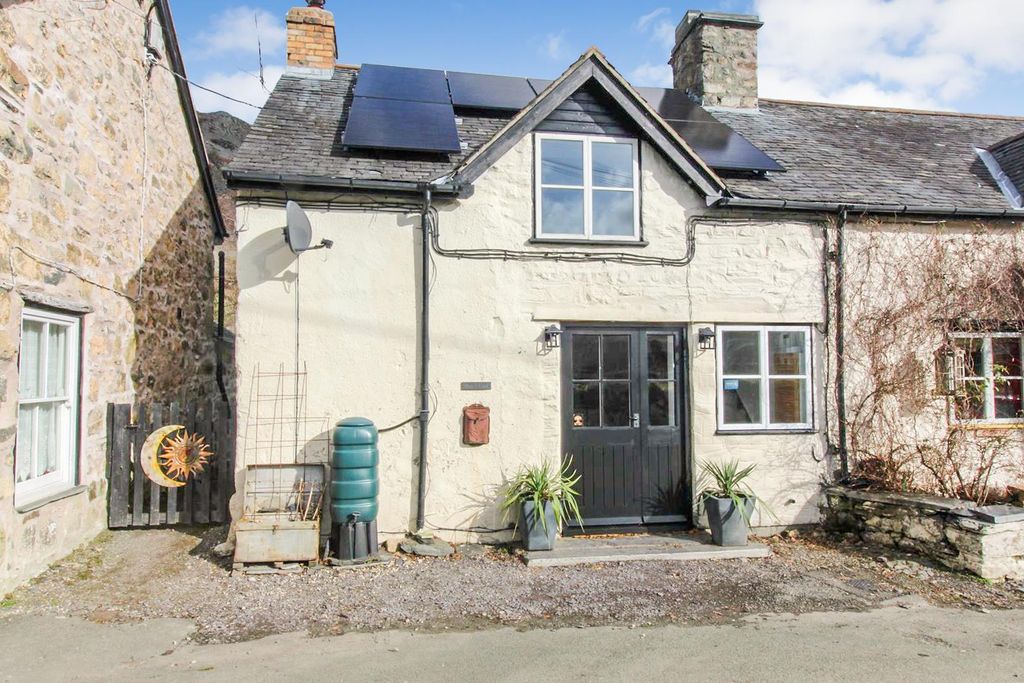 2 bed semi-detached house for saleLlangynog, Oswestry SY10