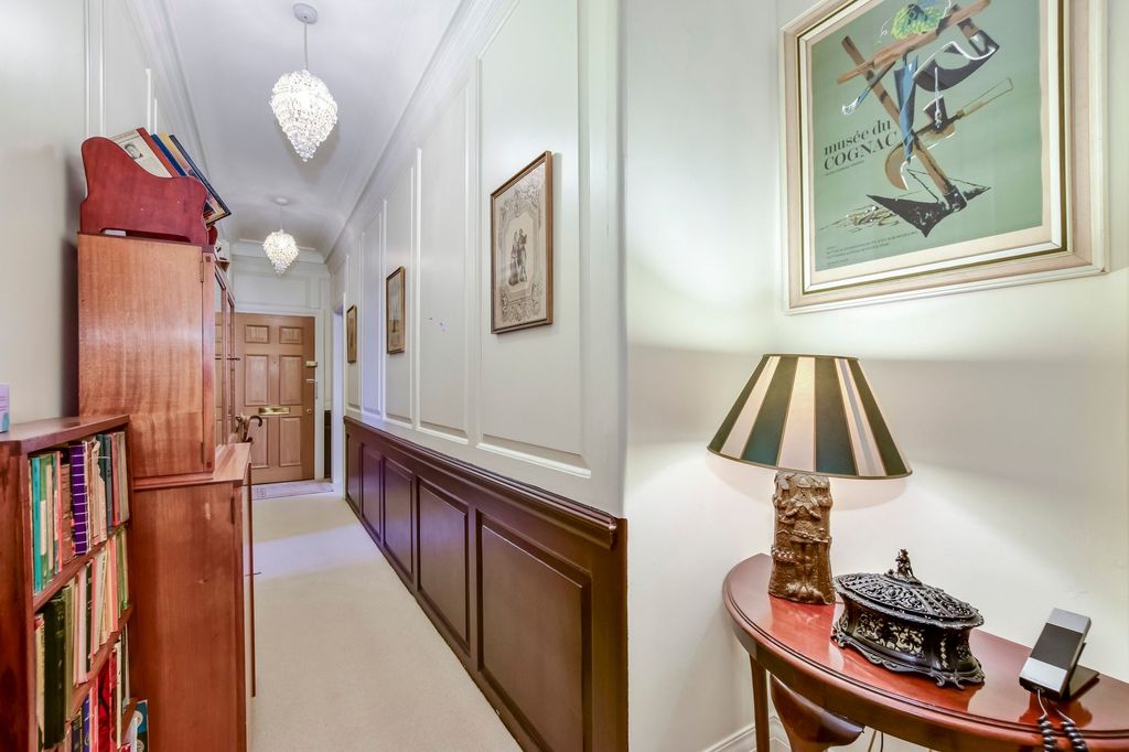 Additional image 11 of 2 bed flat for saleBreakspear Place, Abbots Langley WD5