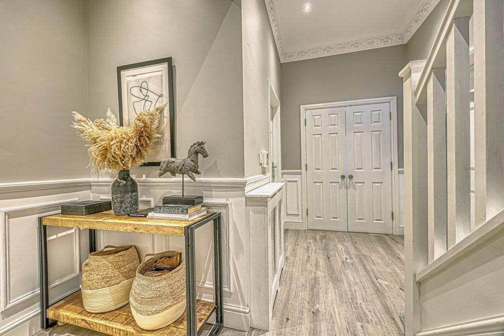 Additional image 16 of 5 bed detached house for saleRayleigh Road, Benfleet SS7