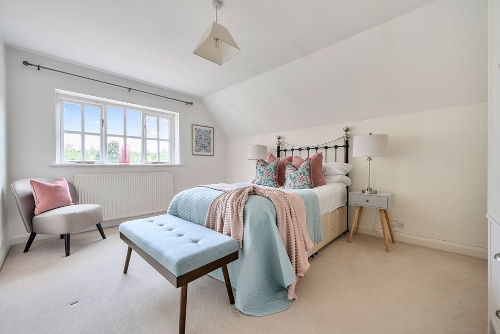 Additional image 12 of 5 bed detached house for saleChesham Road, Berkhamsted HP4