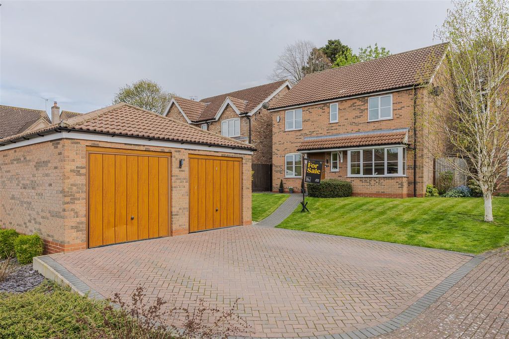 4 bed detached house for saleArchers Close, Wrawby DN20