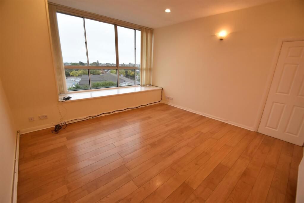 Additional image 8 of 2 bed flat for salePensby Road, Heswall, Wirral CH60