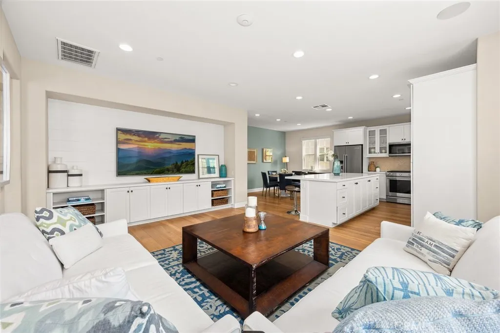 Additional image 52 of 843 Orchid Way Unit D, Azusa, CA 91702