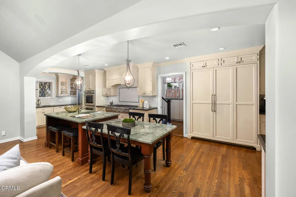 Additional image 22 of 555 Meadow Grove Street, La Canada Flintridge, CA 91011