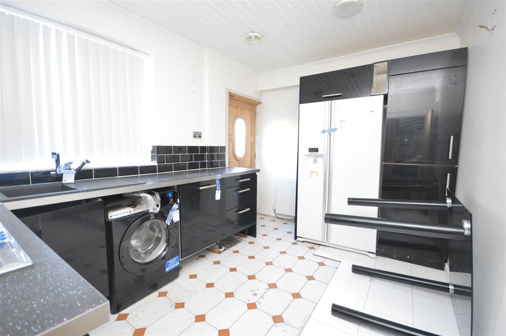 Additional image 2 of 3 bed terraced house for saleCarman View, Dumbarton G82