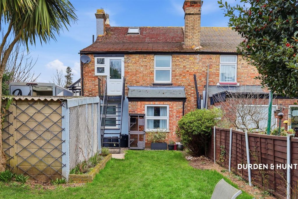 Additional image 21 of 2 bed flat for saleStanley Road, Hornchurch RM12
