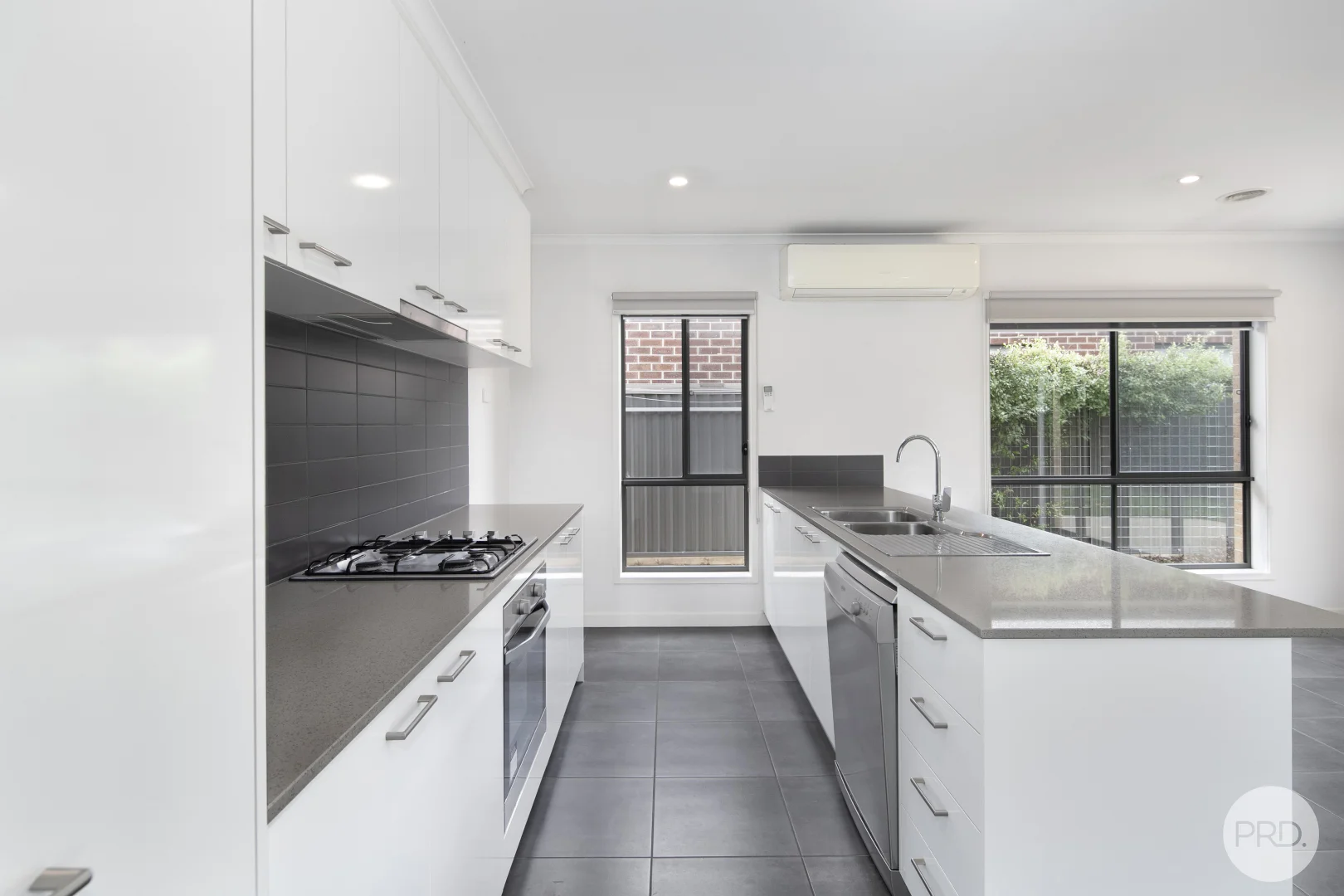 Additional image 2 of 16 O'Callaghan Parade, Lucas VIC 3350