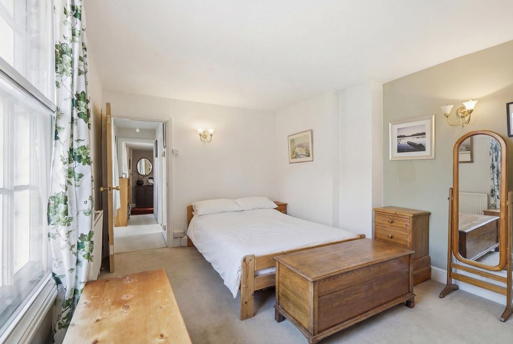 Additional image 10 of 4 bed end terrace house for saleHigh Street, Berkhamsted HP4