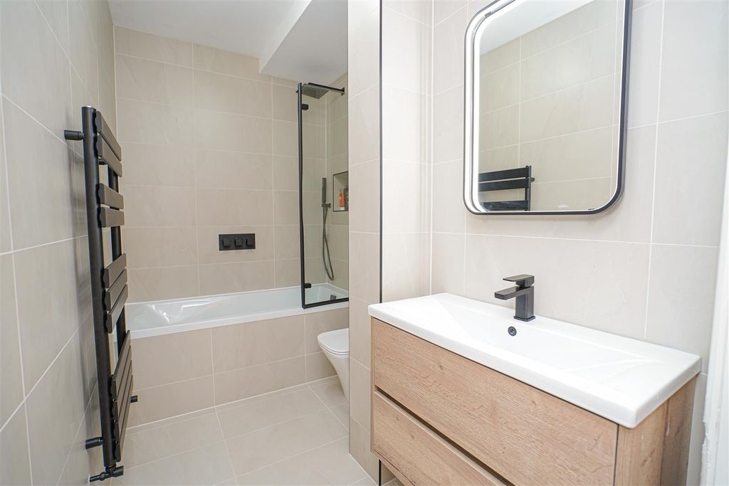 Additional image 9 of 2 bed flat for saleFord House, Rowe Close, Bideford EX39
