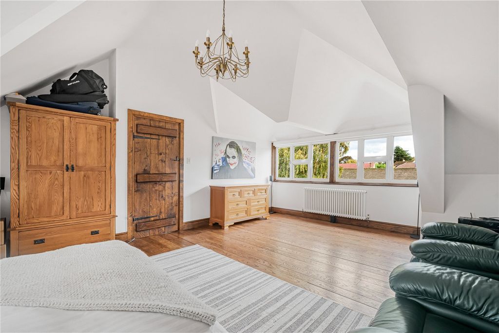 Additional image 15 of 3 bed detached house for saleGilhams Avenue, Banstead SM7