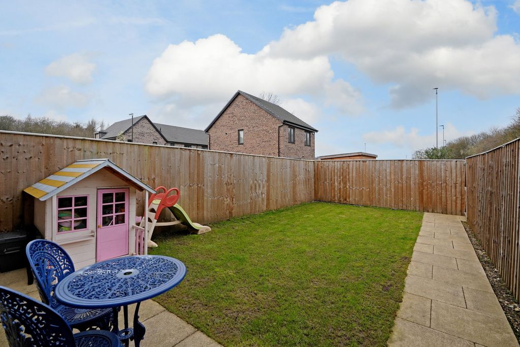 Additional image 23 of 4 bed town house for saleWoodyard Avenue, Tapton, Chesterfield S41