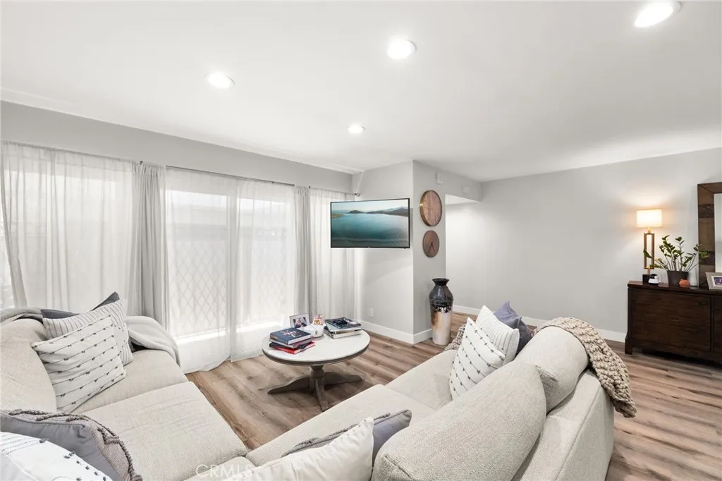 Additional image 43 of 4950 Louise Ave Unit 304, Encino, CA 91316