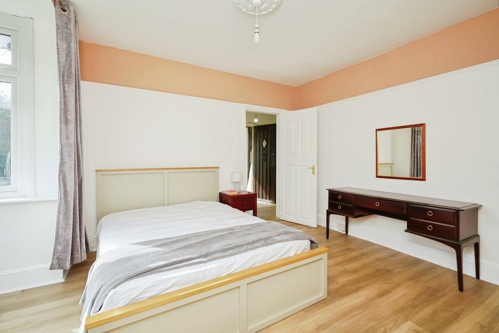 Additional image 7 of 6 bed detached house for saleBroughton Road, Banbury OX16