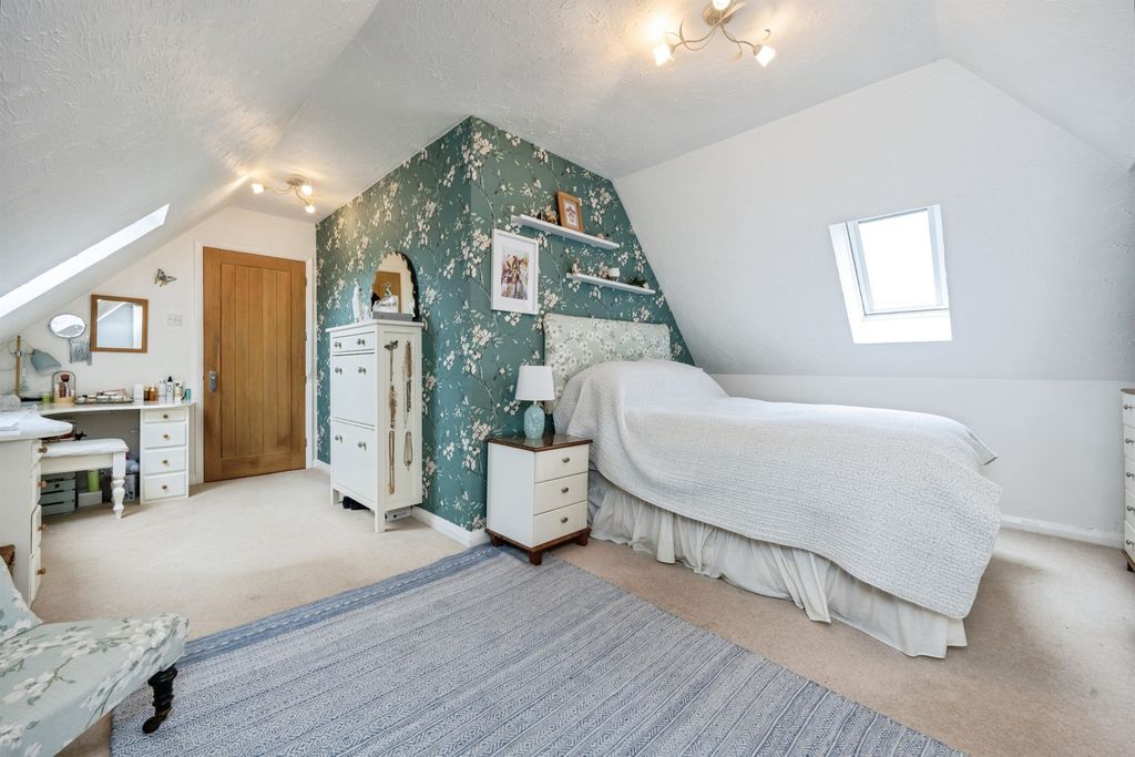 Additional image 21 of 4 bed detached house for saleBrook End, Weston Turville, Aylesbury HP22