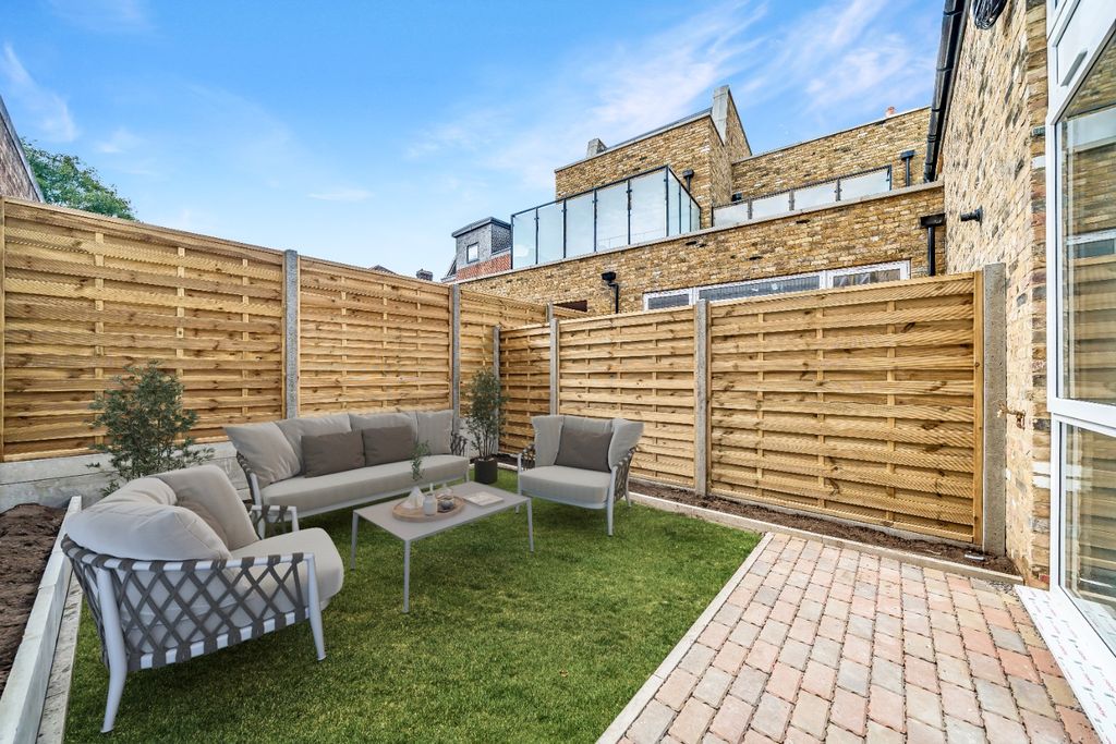 Additional image 3 of 7 bed detached house for saleLion Road, Bexleyheath, Kent DA6