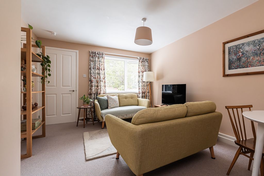 Additional image 2 of 1 bed flat for sale49 St Katharine's Brae, Edinburgh EH16