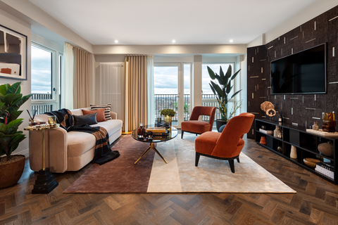 Queens Cross, Royal Eden Docks E16, New home