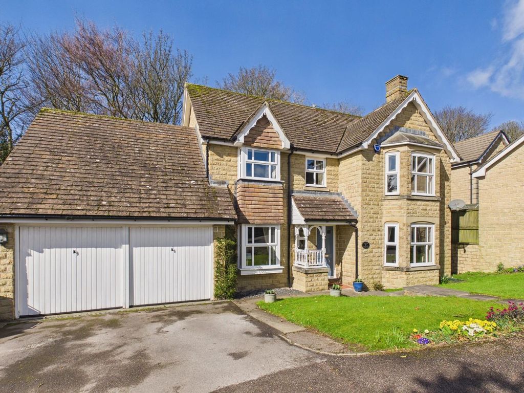 4 bed detached house for saleDene Bank, Bingley BD16