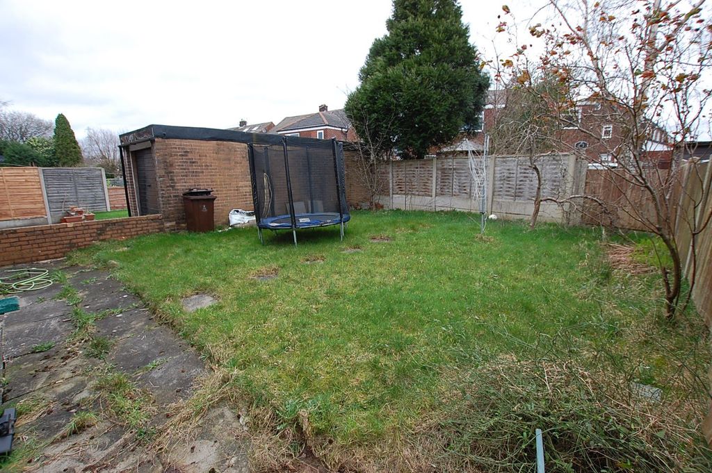 Additional image 15 of 5 bed semi-detached house for saleGlendon Crescent, Ashton-Under-Lyne, Greater Manchester OL6