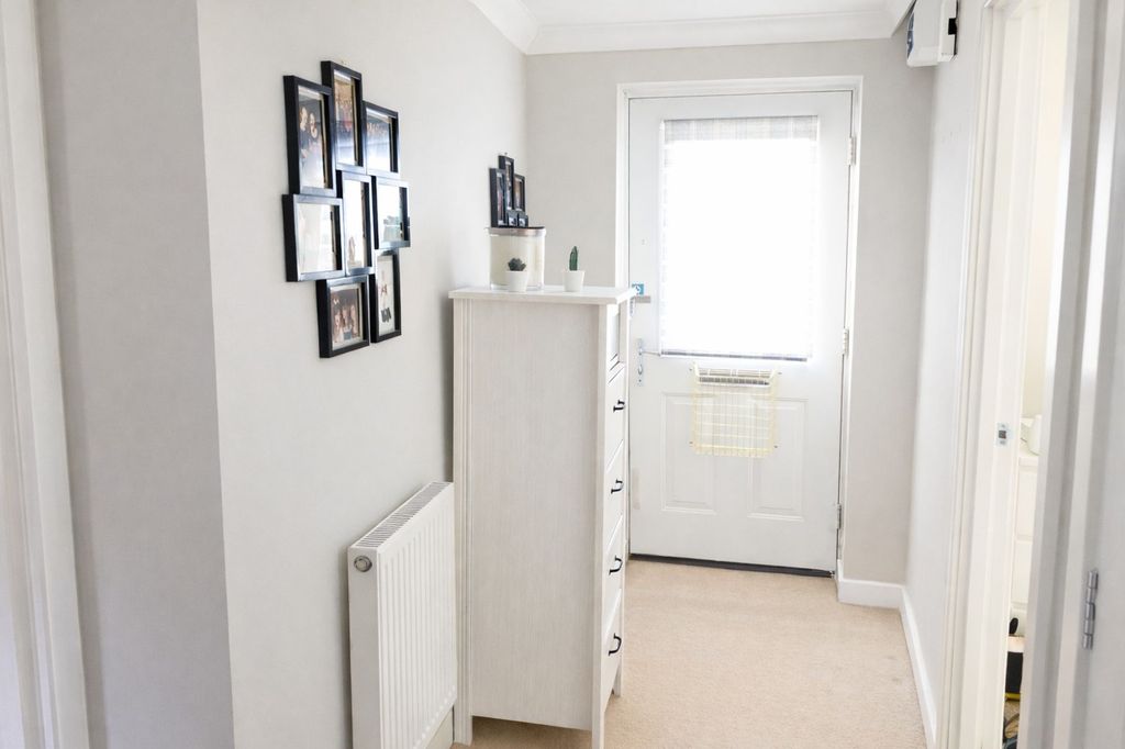 Additional image 6 of 2 bed flat for saleVineyard, Abingdon OX14