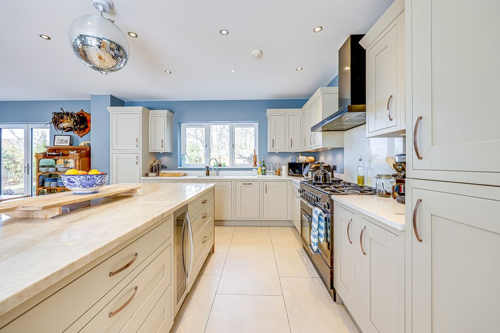 Additional image 13 of 4 bed detached house for saleThe Brackens, Benfleet SS7