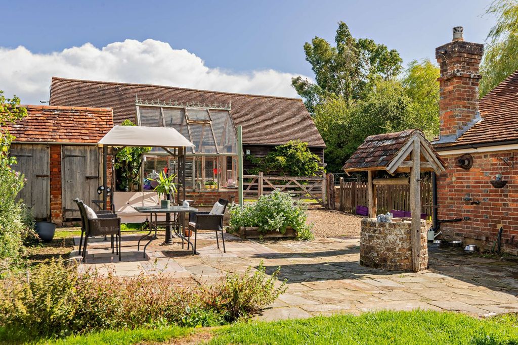 Additional image 10 of 6 bed detached house for saleEast Street, Billingshurst, West Sussex RH14