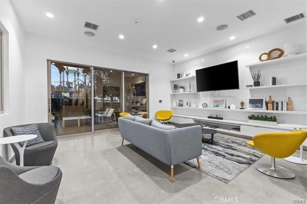 Additional image 75 of 302 Placemark, Irvine, CA 92614