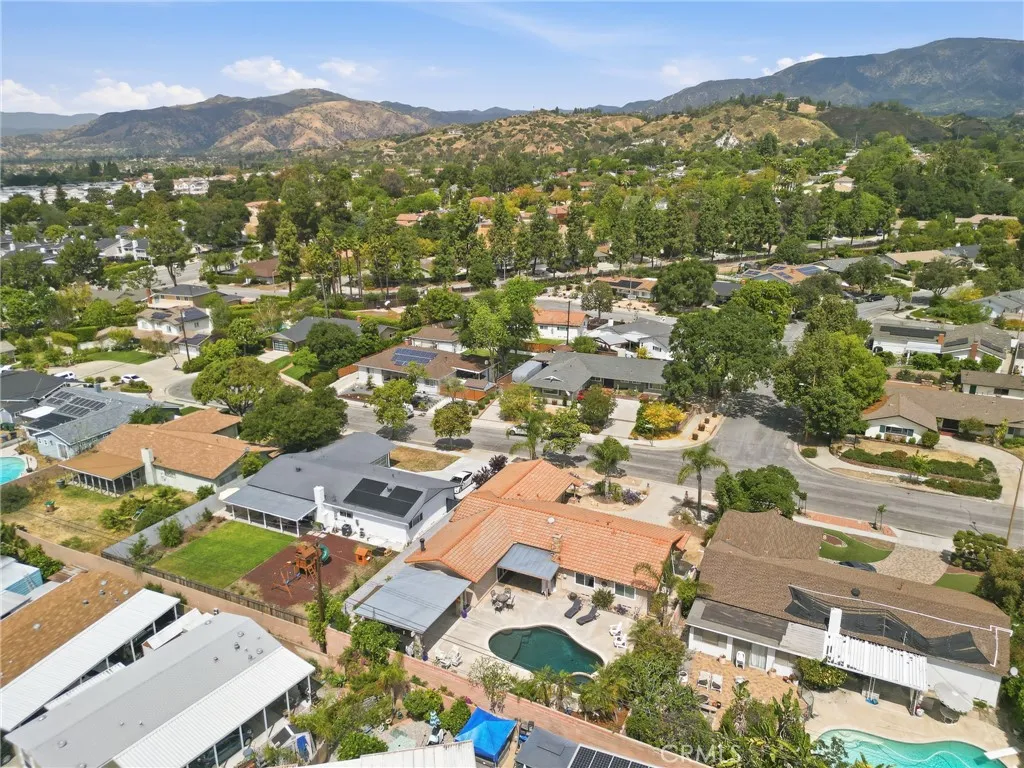 1466 Briarcroft Rd, Claremont, CA 91711
