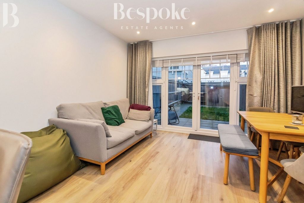 Additional image 7 of 4 bed terraced house for saleSunapee Road, Reading RG2