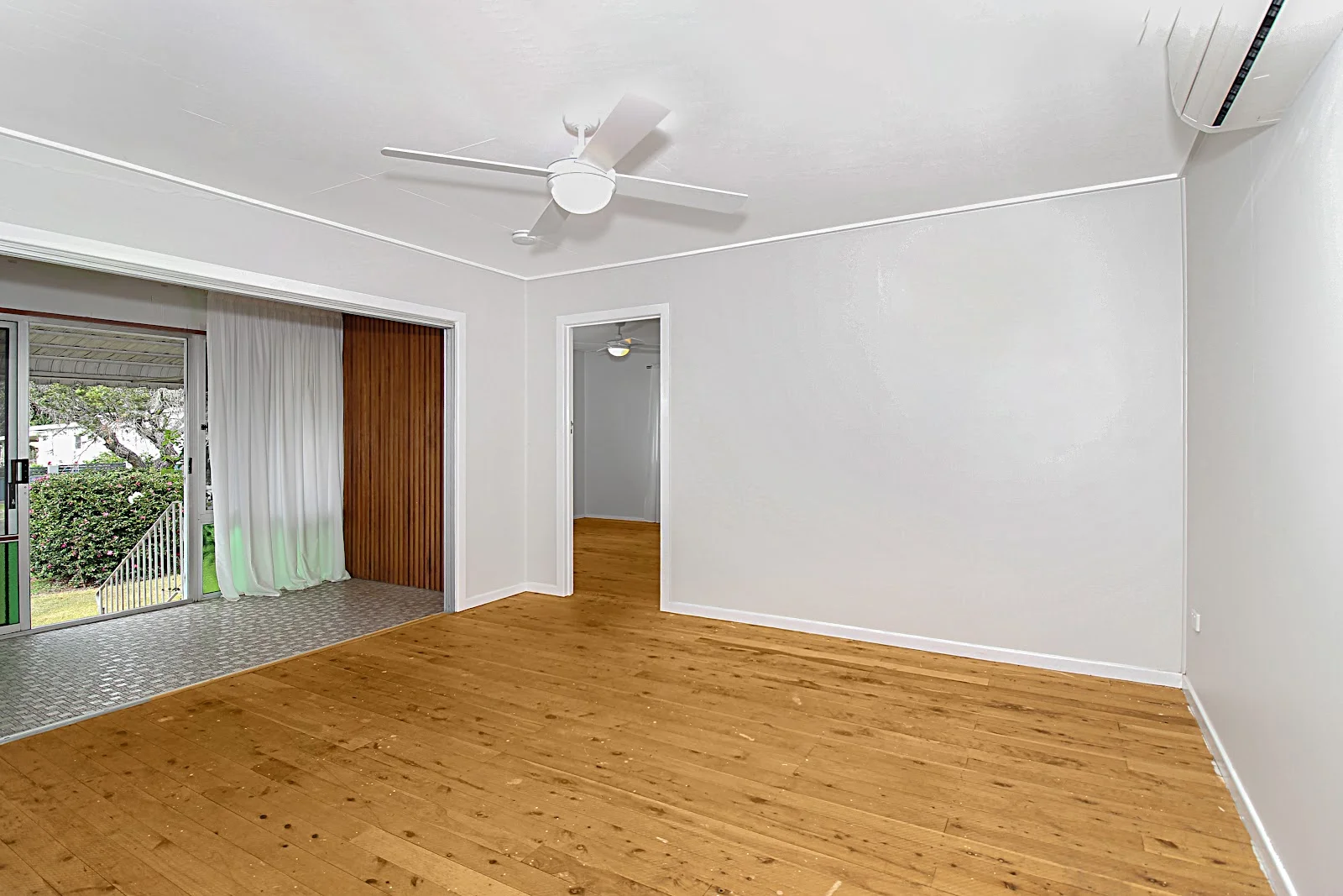 4 Lalor Street, Crows Nest QLD 4355 photo 2