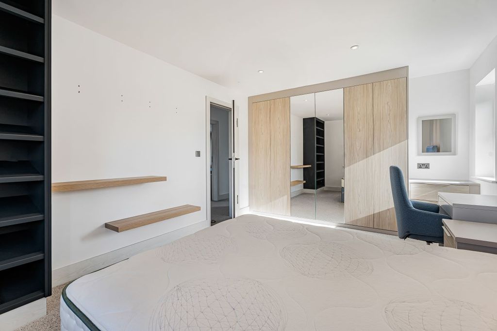 Additional image 22 of 5 bed detached house for sale137 Kimbolton Road, Bedford, Bedfordshire MK41