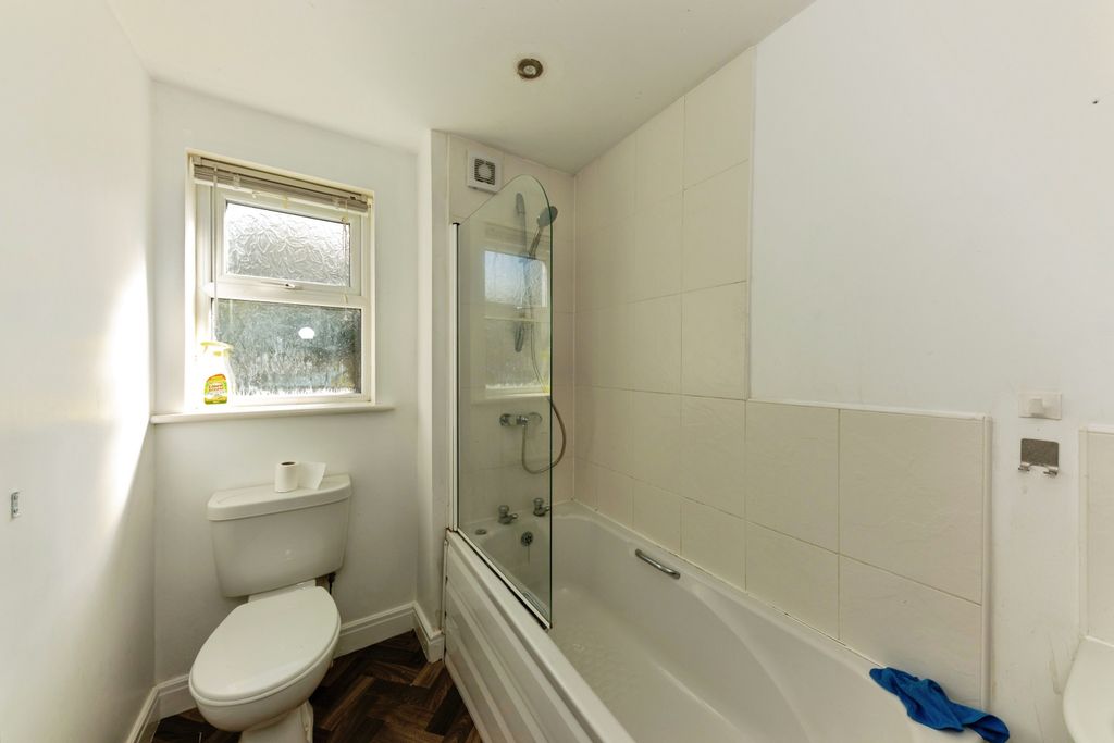 Additional image 14 of 1 bed flat for saleLancaster Drive, Immingham DN40