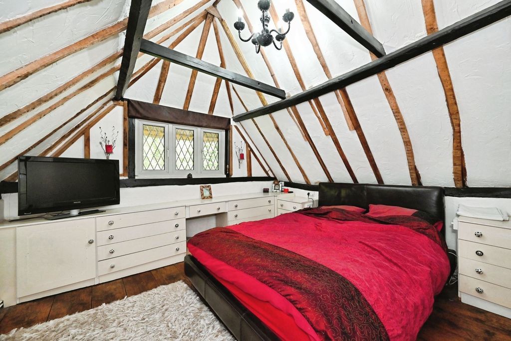 Additional image 16 of 4 bed cottage for sale36A Elm Road, Reading RG6