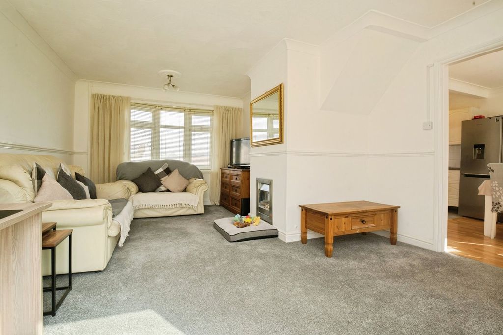 Additional image 2 of 3 bed semi-detached house for salePillmawr Circle, Newport NP20